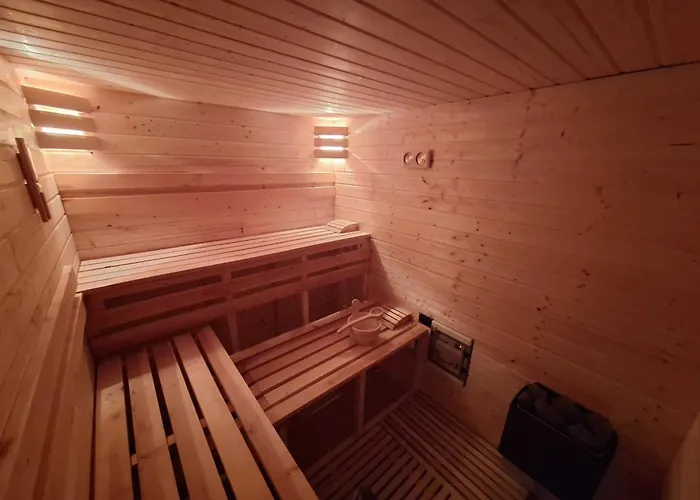 Wilk W Gorach Sowich Jugow